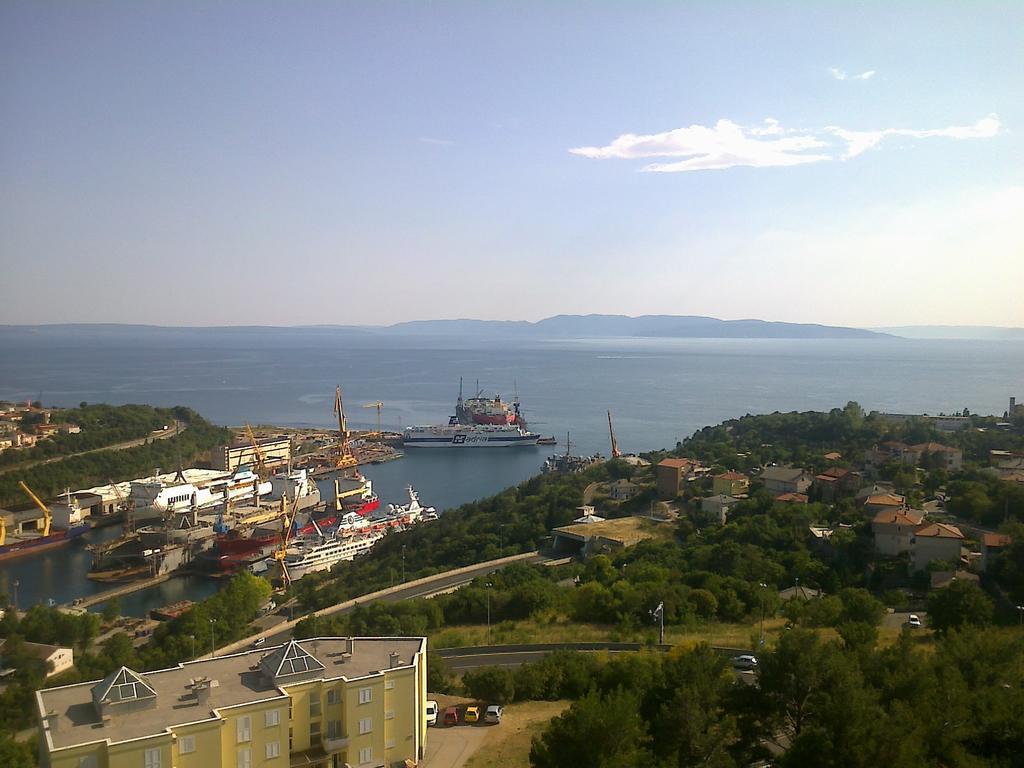 Apartment Skyscraper Maro Rijeka Exterior photo